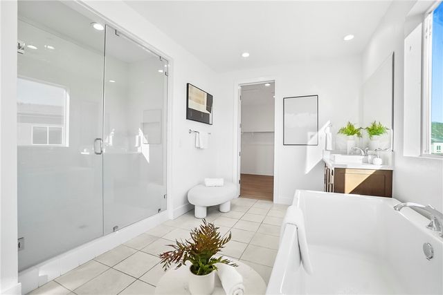 27392 Dialogue Way, Valencia, CA 91381