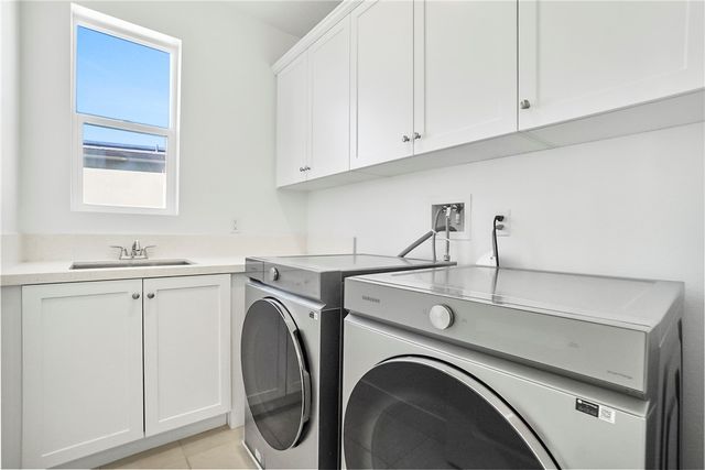 27392 Dialogue Way, Valencia, CA 91381