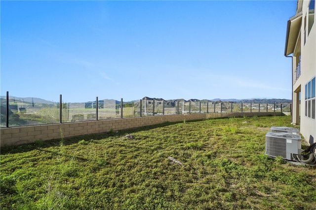 27392 Dialogue Way, Valencia, CA 91381