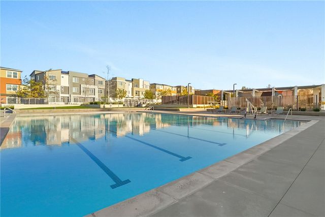 27392 Dialogue Way, Valencia, CA 91381