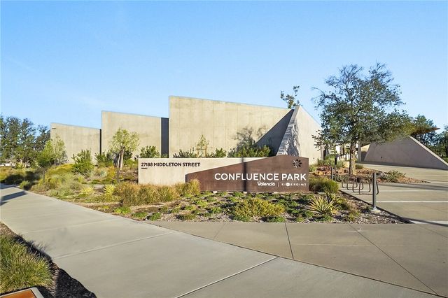 27392 Dialogue Way, Valencia, CA 91381