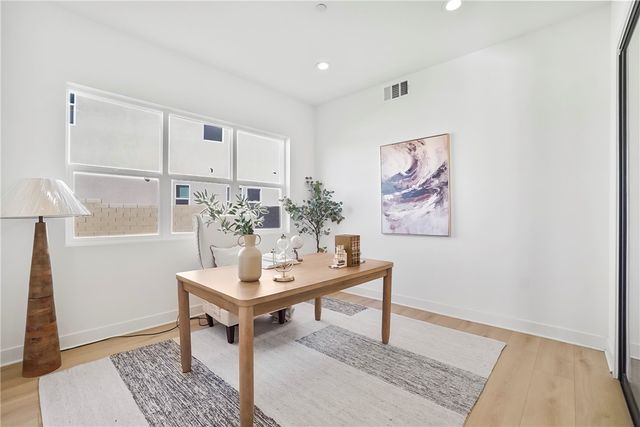 27392 Dialogue Way, Valencia, CA 91381