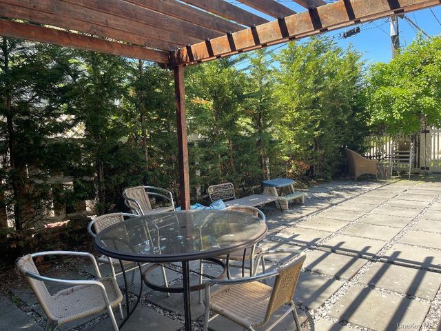 88 Dutchess Boulevard, Atlantic Beach, NY 11509