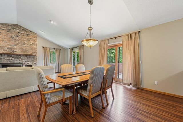 9327 Hillside Trail S, Cottage Grove, MN 55016