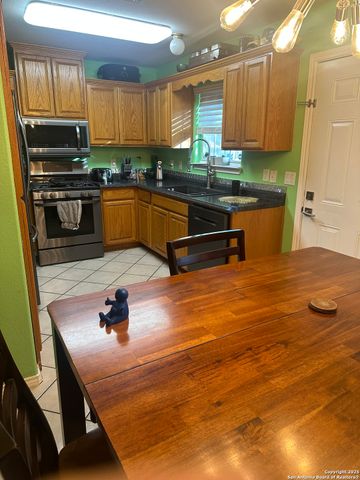 530 Belcross, San Antonio, TX 78237