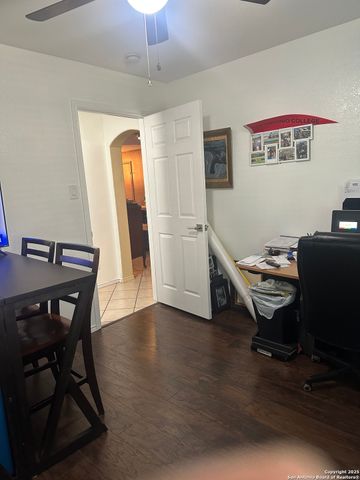 530 Belcross, San Antonio, TX 78237