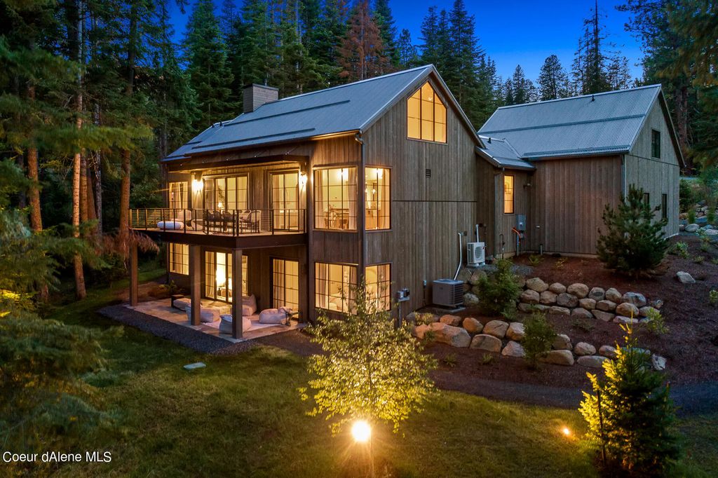 6548 S BULL TROUT CT, Harrison, ID 83833