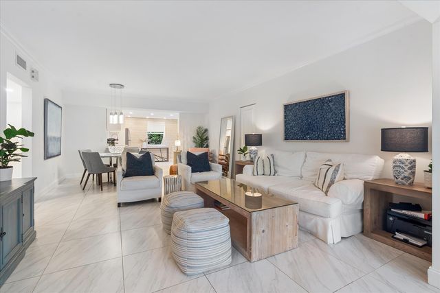 1015 Ingraham Avenue 9, Delray Beach, FL 33483