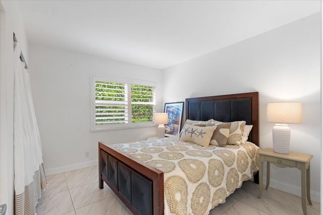 1015 Ingraham Avenue 9, Delray Beach, FL 33483