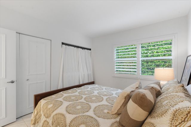 1015 Ingraham Avenue 9, Delray Beach, FL 33483