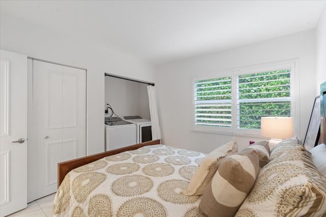 1015 Ingraham Avenue 9, Delray Beach, FL 33483