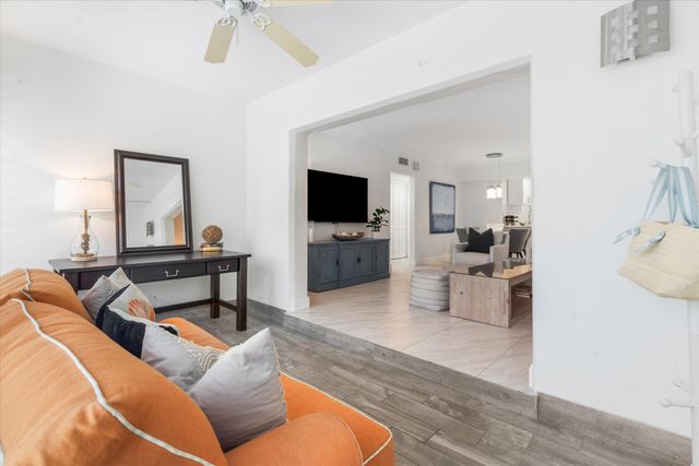 1015 Ingraham Avenue 9, Delray Beach, FL 33483