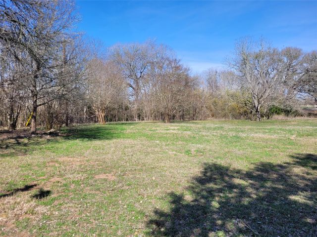 497 Fm 153, Smithville, TX 78957