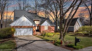 3160 W Ridge Court, Commerce Charter Township, MI 48390