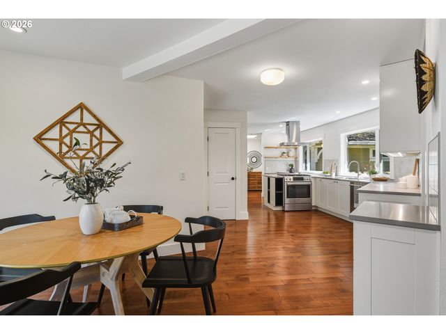 2747 GLEN HAVEN Rd, Lake Oswego, OR 97034