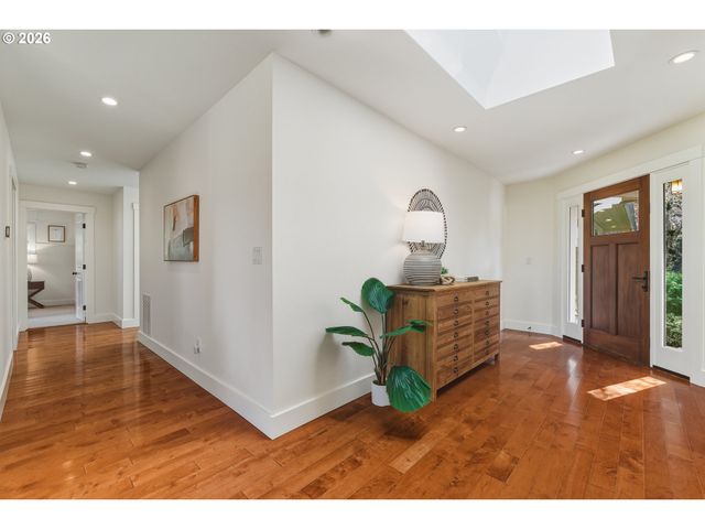 2747 GLEN HAVEN Rd, Lake Oswego, OR 97034