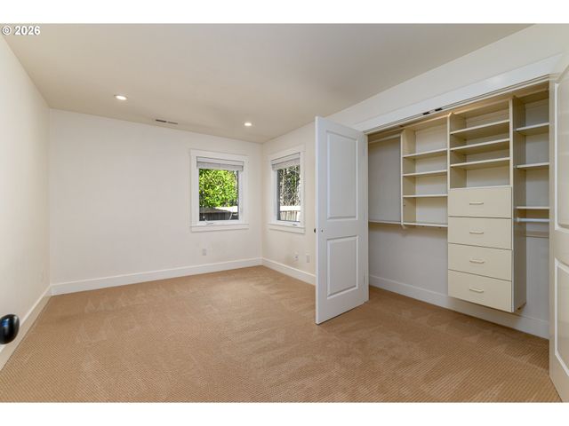 2747 GLEN HAVEN Rd, Lake Oswego, OR 97034