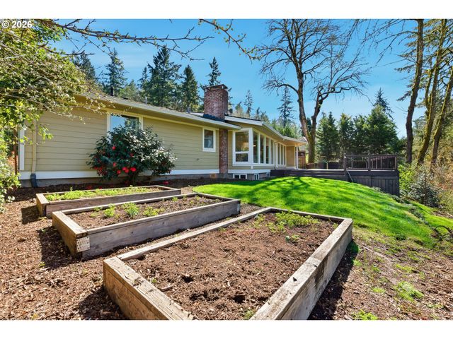 2747 GLEN HAVEN Rd, Lake Oswego, OR 97034