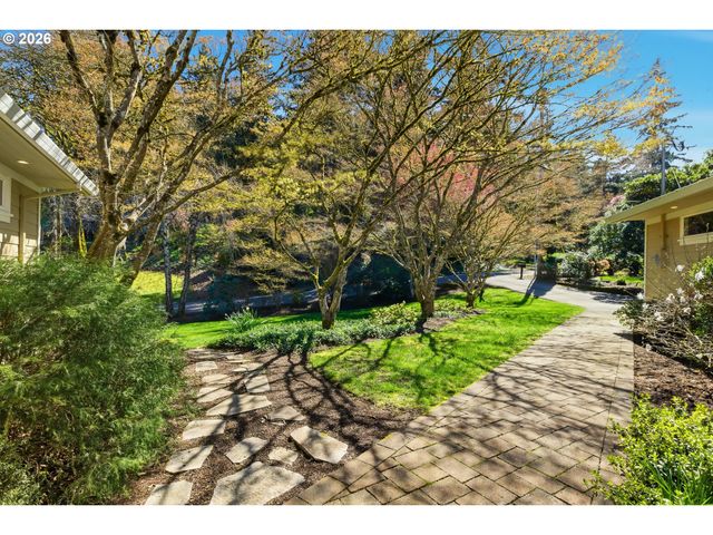 2747 GLEN HAVEN Rd, Lake Oswego, OR 97034