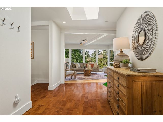 2747 GLEN HAVEN Rd, Lake Oswego, OR 97034