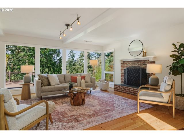 2747 GLEN HAVEN Rd, Lake Oswego, OR 97034