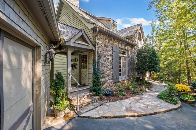 81 Flycatcher Point, Big Canoe, GA 30143