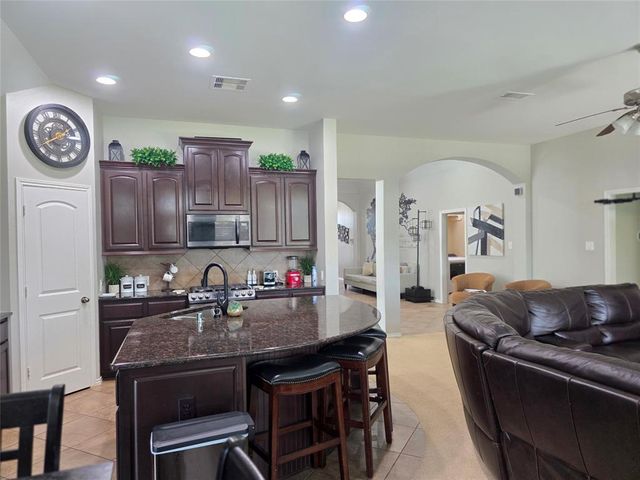 13216 Moonlit Lake Lane, Pearland, TX 77584