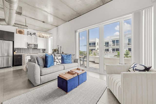 111 SE 2nd Street 302, Delray Beach, FL 33444