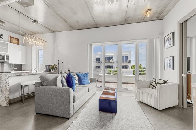 111 SE 2nd Street 302, Delray Beach, FL 33444