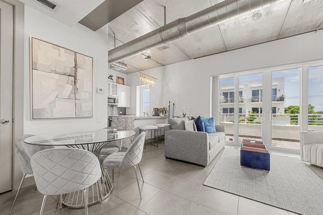 111 SE 2nd Street 302, Delray Beach, FL 33444
