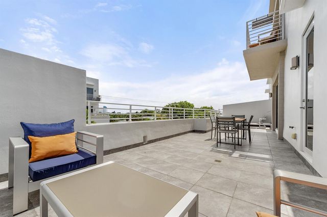 111 SE 2nd Street 302, Delray Beach, FL 33444