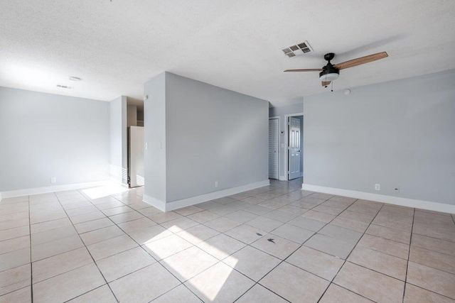 801 NE 3rd Street, Boynton Beach, FL 33435