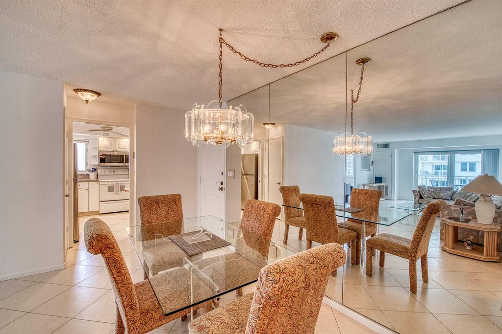 Image 9 of property listing at 3221 S Ocean Boulevard 501, Highland Beach, FL 33487