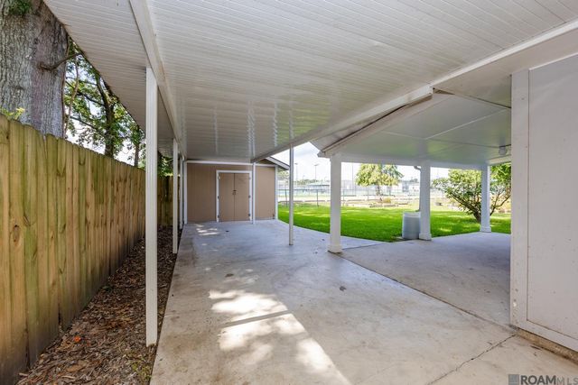 315 E Rome St, Gonzales, LA 70737