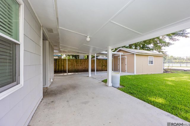 315 E Rome St, Gonzales, LA 70737