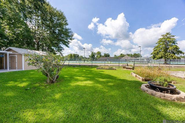 315 E Rome St, Gonzales, LA 70737