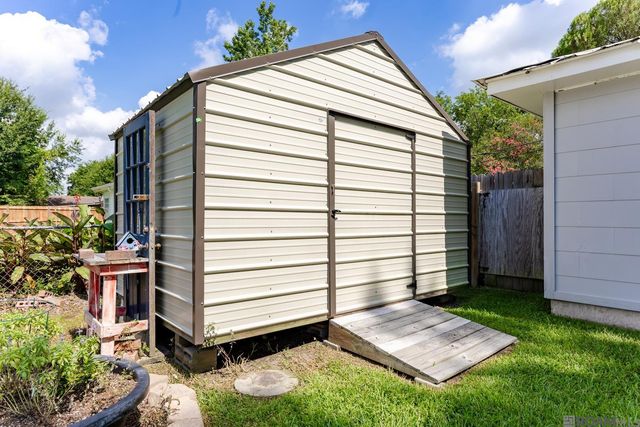 315 E Rome St, Gonzales, LA 70737