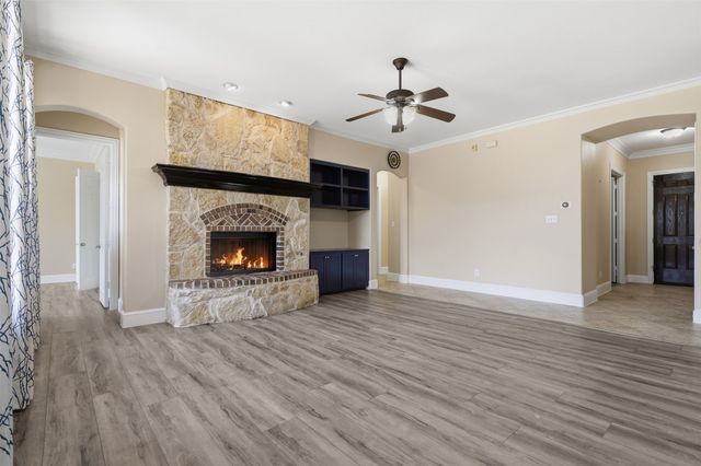 2310 Queen Morgan Lane, Lewisville, TX 75056
