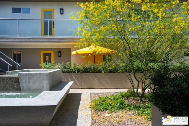 588 E San Lorenzo Road 104, Palm Springs, CA 92264