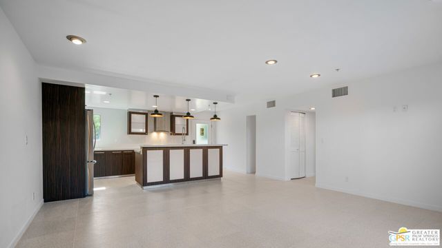 588 E San Lorenzo Road 104, Palm Springs, CA 92264