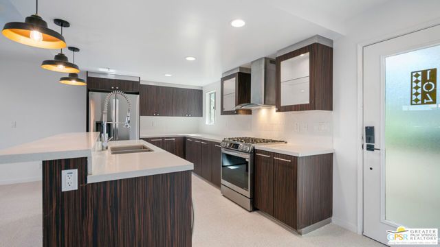 588 E San Lorenzo Road 104, Palm Springs, CA 92264