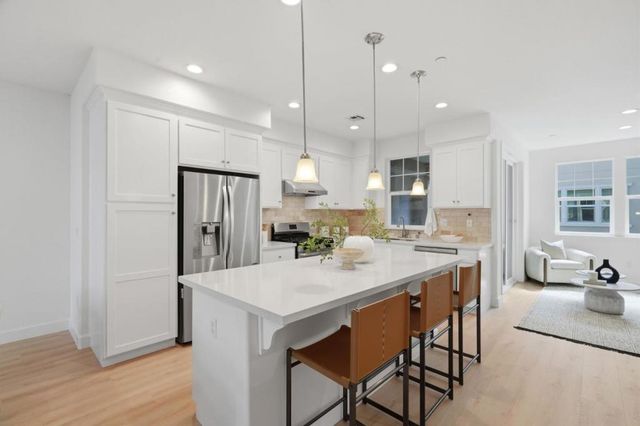 113 Lemmon Terrace, Sunnyvale, CA 94086