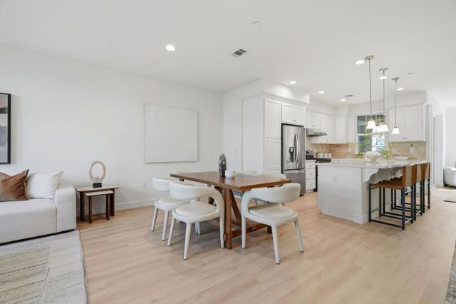 113 Lemmon Terrace, Sunnyvale, CA 94086