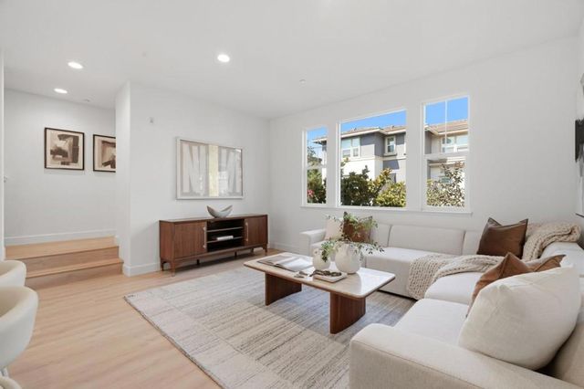 113 Lemmon Terrace, Sunnyvale, CA 94086