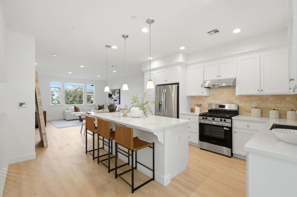 113 Lemmon Terrace, Sunnyvale, CA 94086