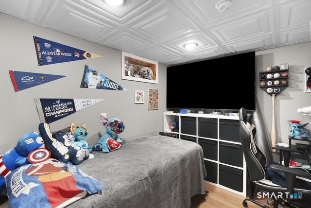 15 Corona Drive, Milford, CT 06460