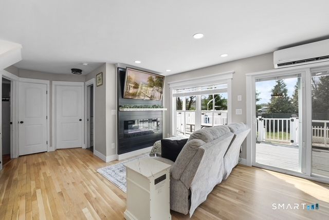 15 Corona Drive, Milford, CT 06460