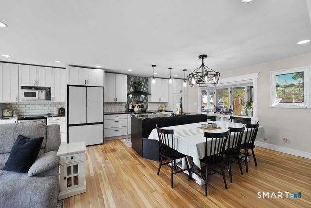 15 Corona Drive, Milford, CT 06460