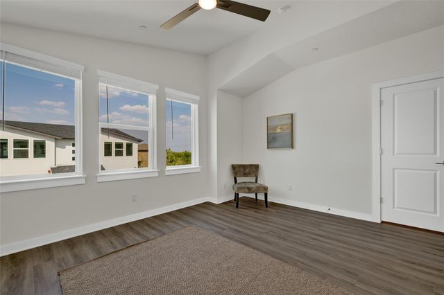 104 Creekside TRL 503, Kyle, TX 78640