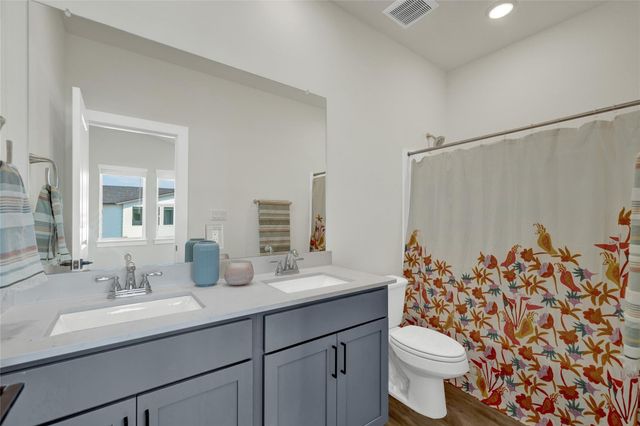 104 Creekside TRL 503, Kyle, TX 78640